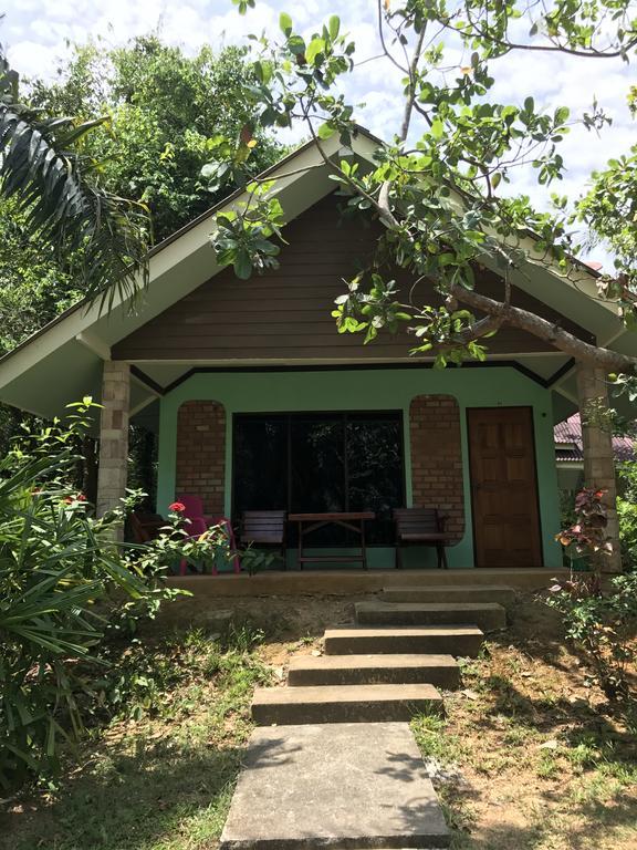 Cashew Nut Bungalows Hotel Ao Nang Ngoại thất bức ảnh